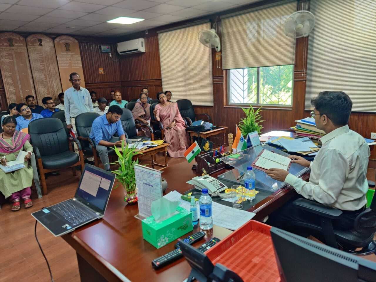 अब जिले में वीडियो कॉल से जांची जाएगी शिक्षकों की उपस्थिति