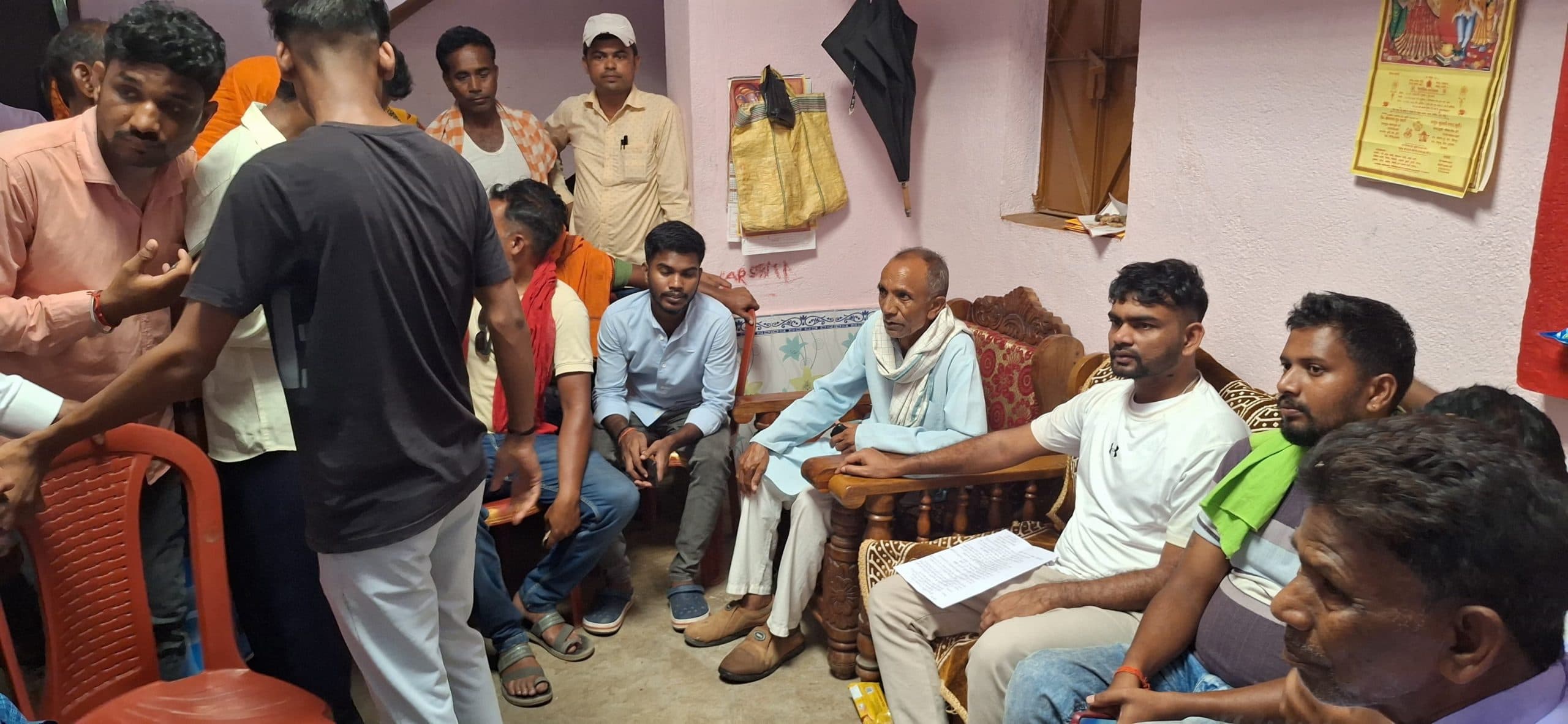 Giridih News :रिम्स में इलाजरत पंचायत सेवक की स्थिति गंभीर, परिजन चिंतित