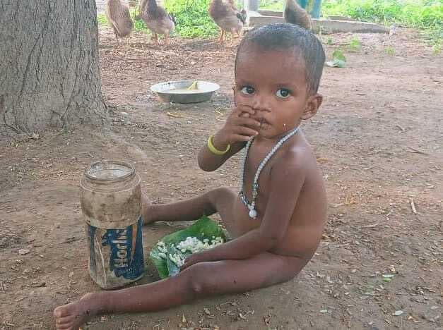 East Singhbhum News : डेढ़ वर्षीय सबर बच्ची कुपोषित, उपचार केंद्र जाने से परिजनों का इनकार