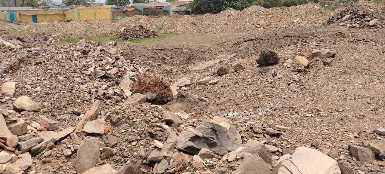 Dhanbad News : जोगता 11 नंबर बस्ती में गोफ, सकते में ग्रामीण