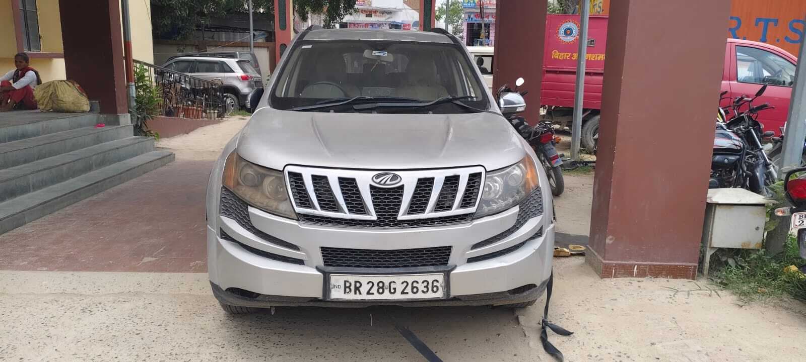 कुचायकोट में पुलिस ने शराब से भरी कार को पकड़ा, चालक हुआ फरार