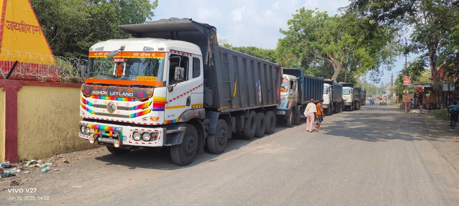 हिरणपुर मार्ग पर दिन में दौड़ रहे 16 हाइवा पर ब्लैकलिस्ट की अनुशंसा