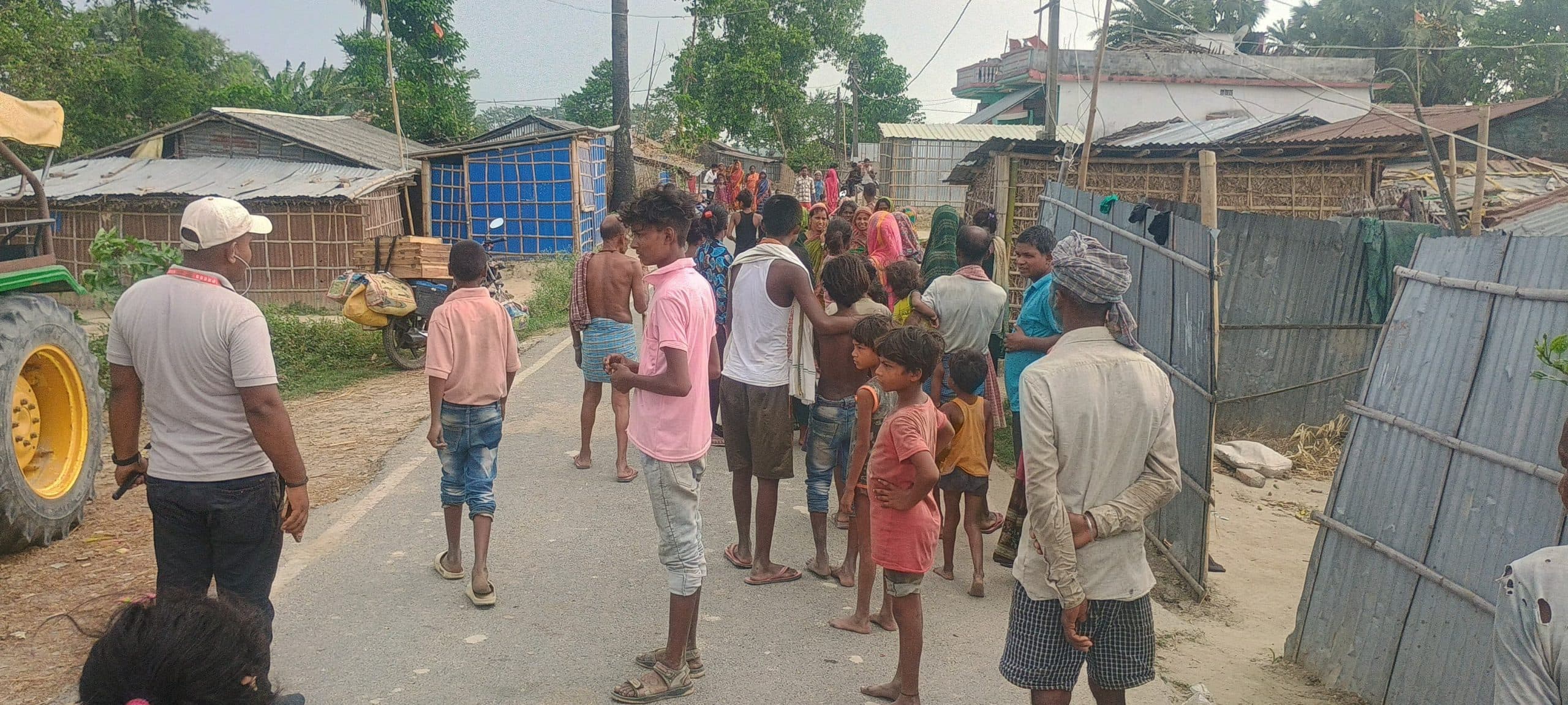 कोढ़ा में करंट की चपेट में आने से मां व पुत्र झुलसे, हालत गंभीर