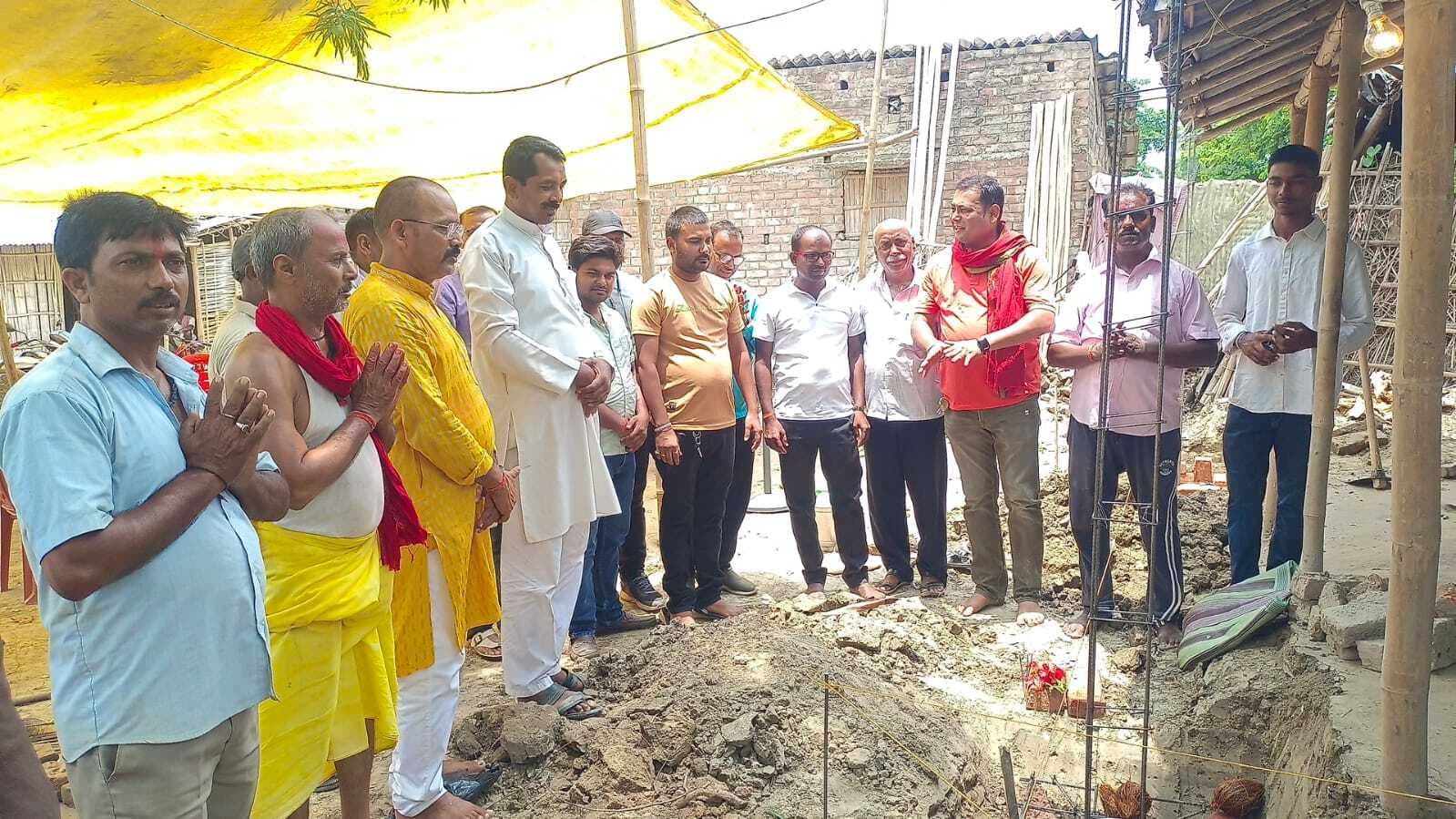 माता विषहरी मंदिर निर्माण को लेकर भूमि पूजन हुआ