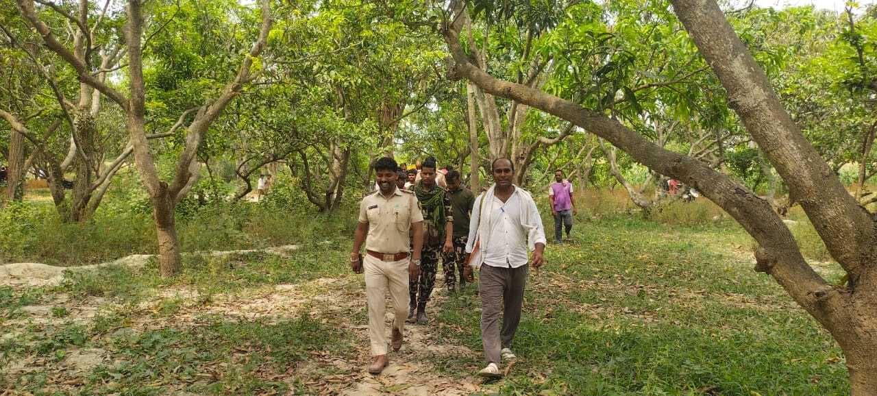 hajipur news. मक्के के खेत में संदिग्ध परिस्थिति में मिला बुजुर्ग का शव