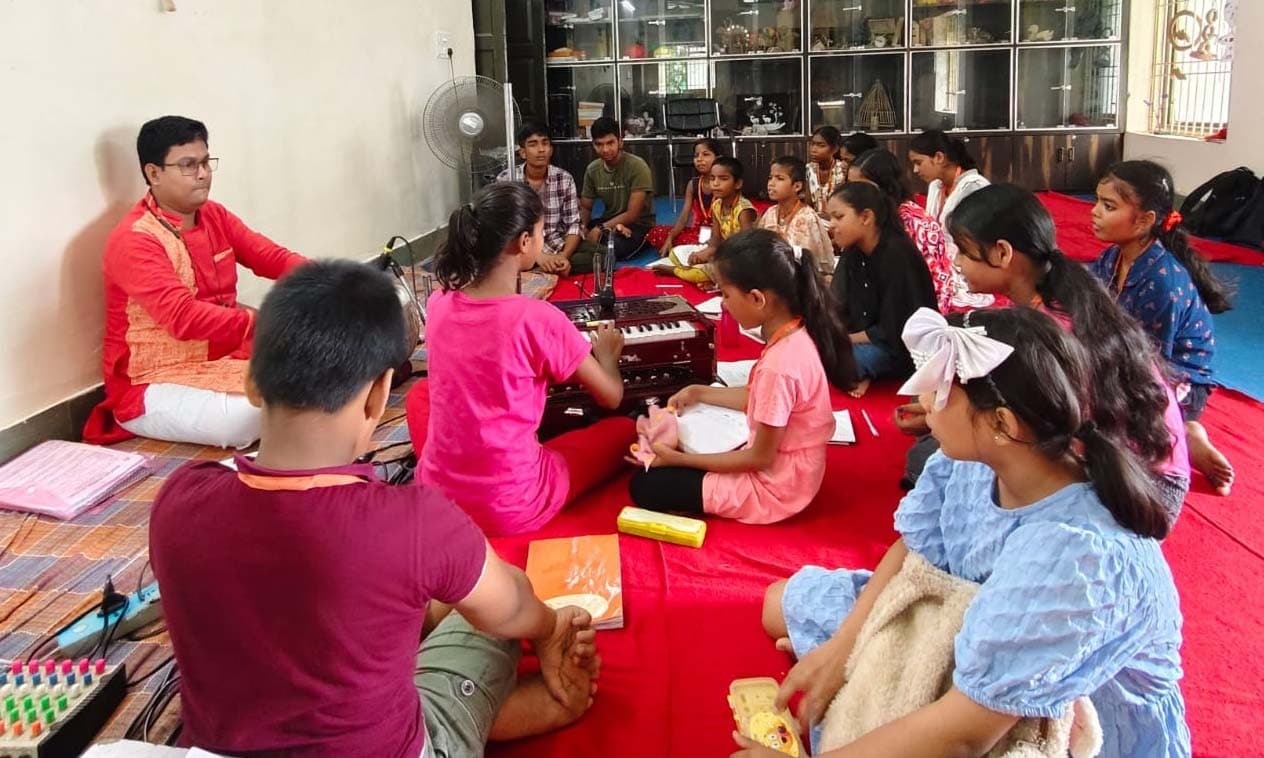 किलकारी समर कैंप में शास्त्रीय संगीत के रागों से बच्चों का हुआ परिचय
