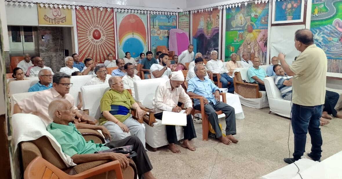 वयस्कों और बुजुर्गों को कई बीमारियों से बचाता है टीकाकरण