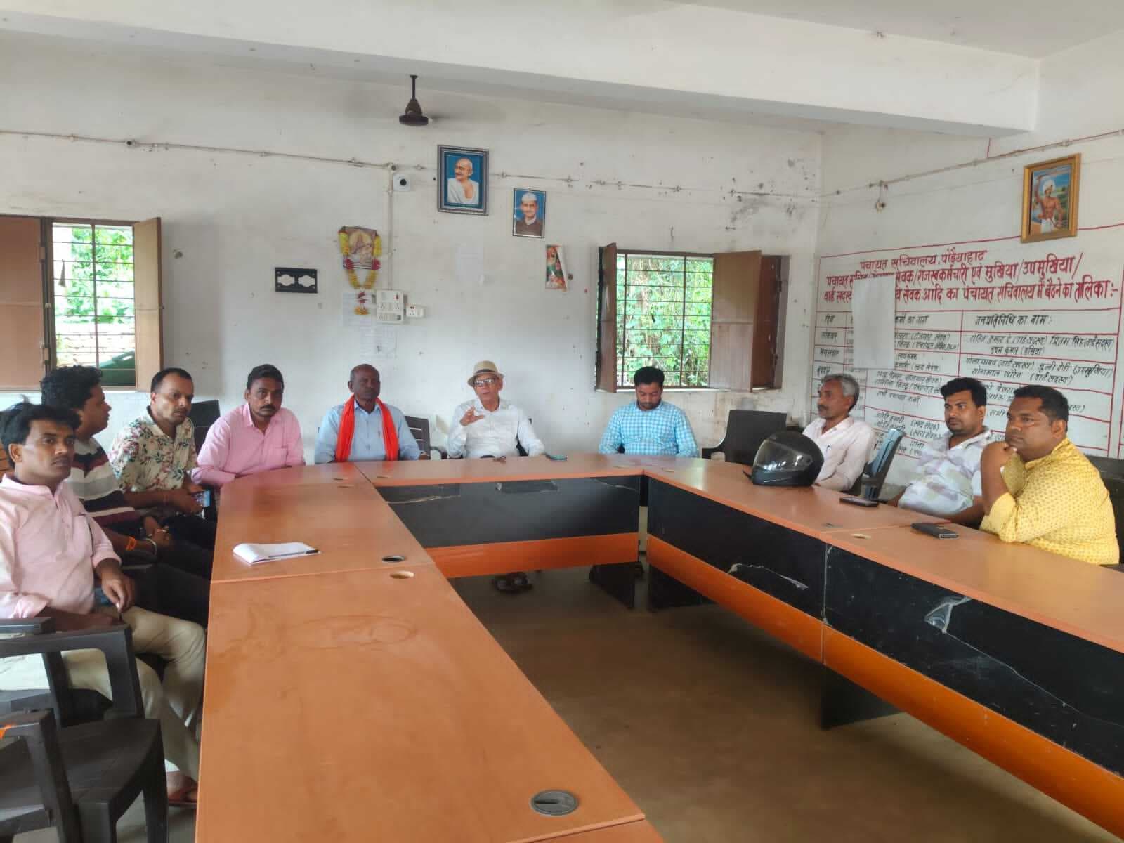 सड़क दुर्घटना पर रोक के लिए समय-समय पर अभिभावक व आमजनों के साथ समय-समय पर बैठक करे प्रशासन