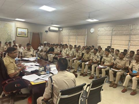 टीम बनाकर बाइक चोर गिरोह का करें उद्भेदन : एसपी