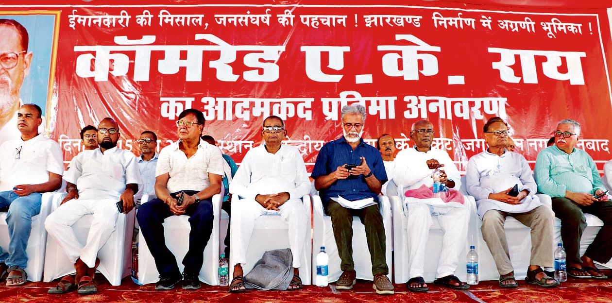 Political news : बाहरी-भीतरी से फर्क नहीं पड़ता, आपके लिए कौन लड़ रहा, यह महत्वपूर्ण है : दीपंकर भट्टाचार्य