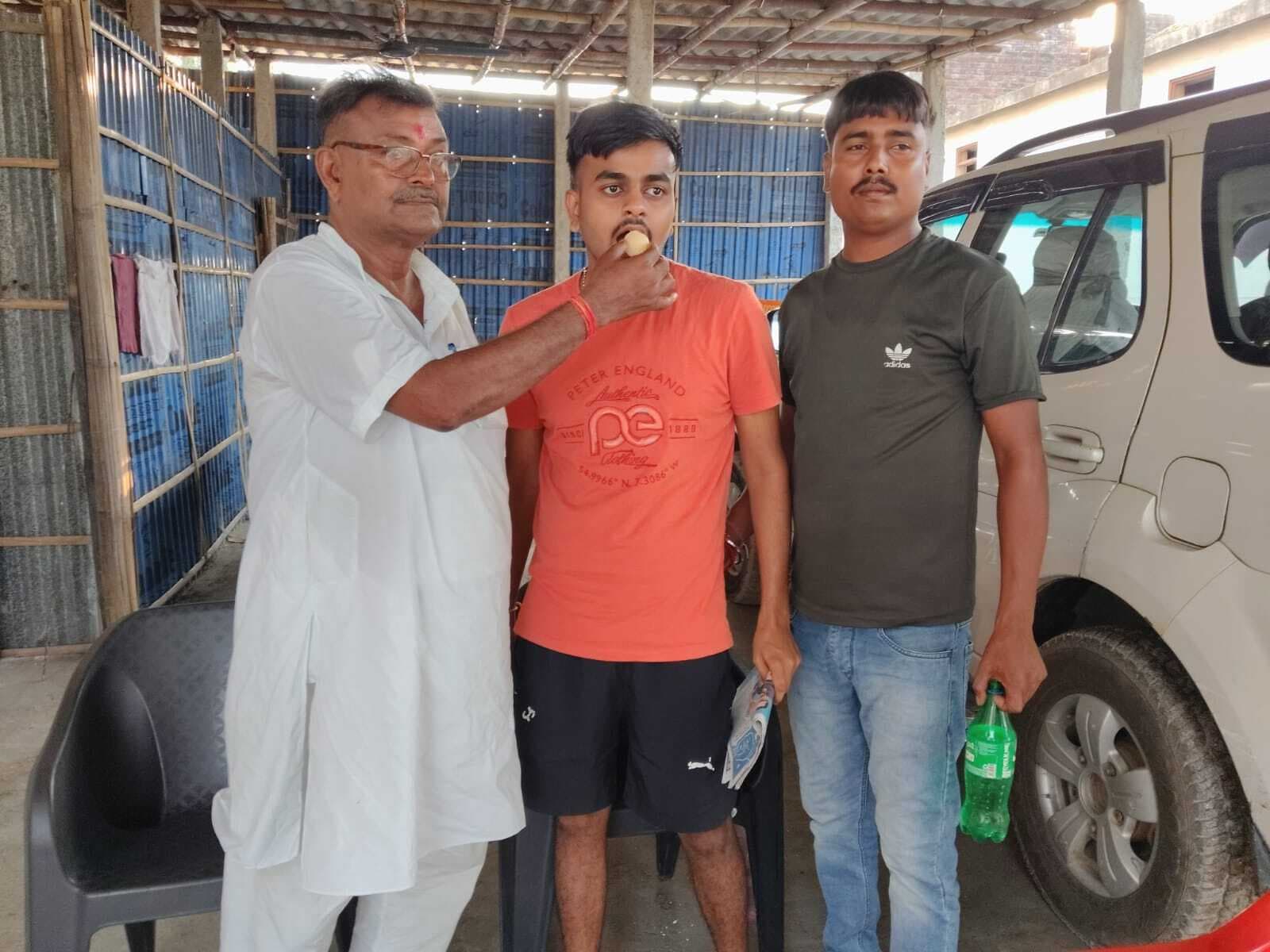 नीट में 580 रैंक हासिल कर शशांक ने बढ़ाया मान