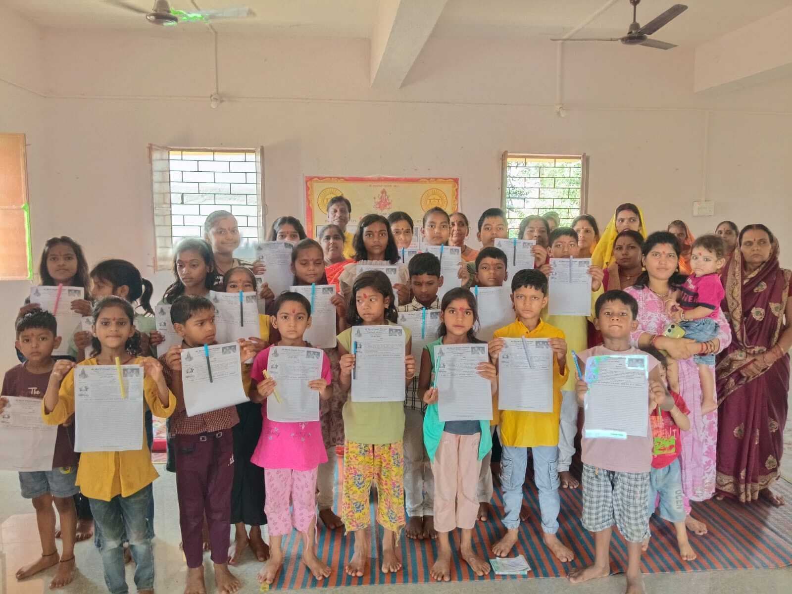 Giridih News: तूलाडीह में गायत्री महायज्ञ में उमड़ी भीड़