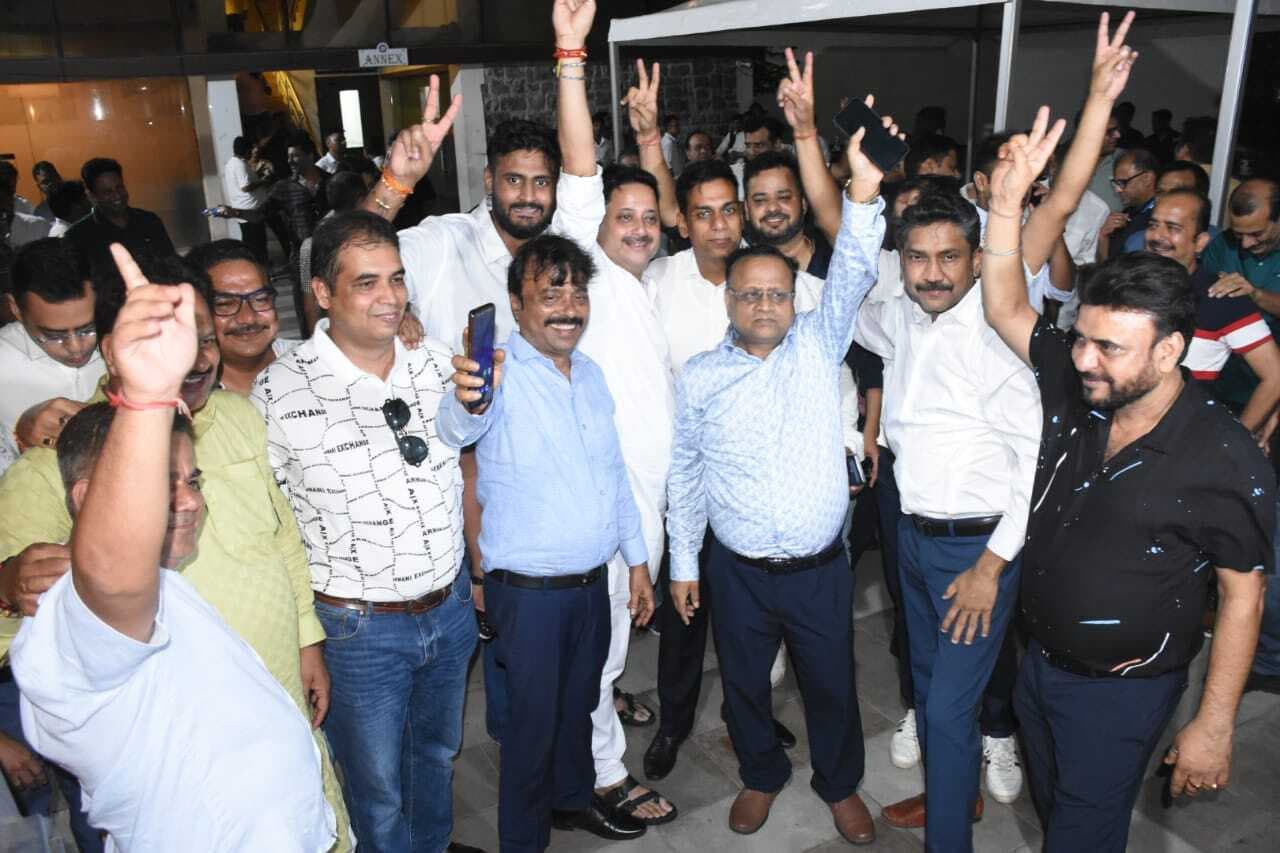 गहमागहमी के बीच हुआ धनबाद क्लब का चुनाव, 561 सदस्यों ने किया मतदान