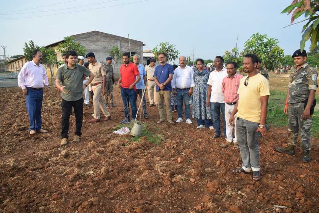 योजनाओं को मापदंडों के साथ पूरा करें: डीसी