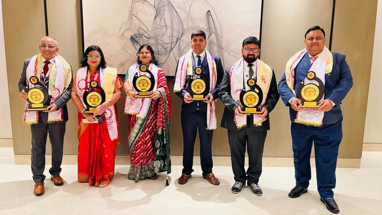 सिलीगुड़ी में आयोजित राष्ट्रीय सेमिनार में जमुई के प्रतिनिधियों ने लिया भाग