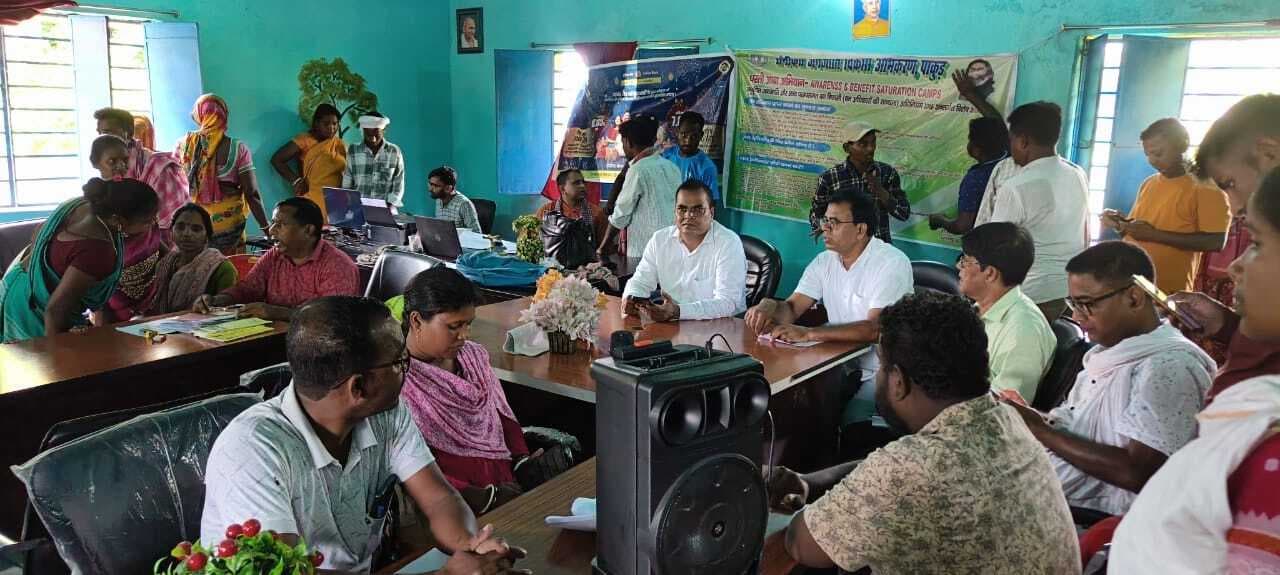 विभिन्न योजनाओं के आये 301 आवेदन, 101 का हुआ निबटारा