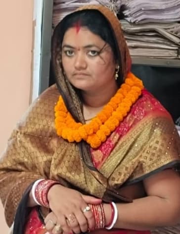 हरला पंचायत में सरपंच पद के लिए जयललिता देवी ने किया नामांकन पत्र दाखिल