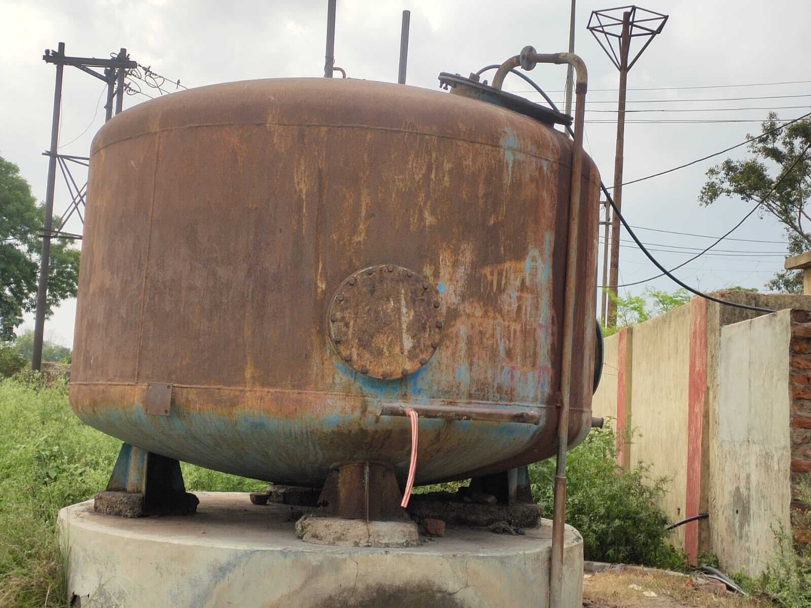 खलारी के करकट्टा में पेयजल का संकट, एकमात्र चानक कुआं पर निर्भर हैं सैकड़ों लोग