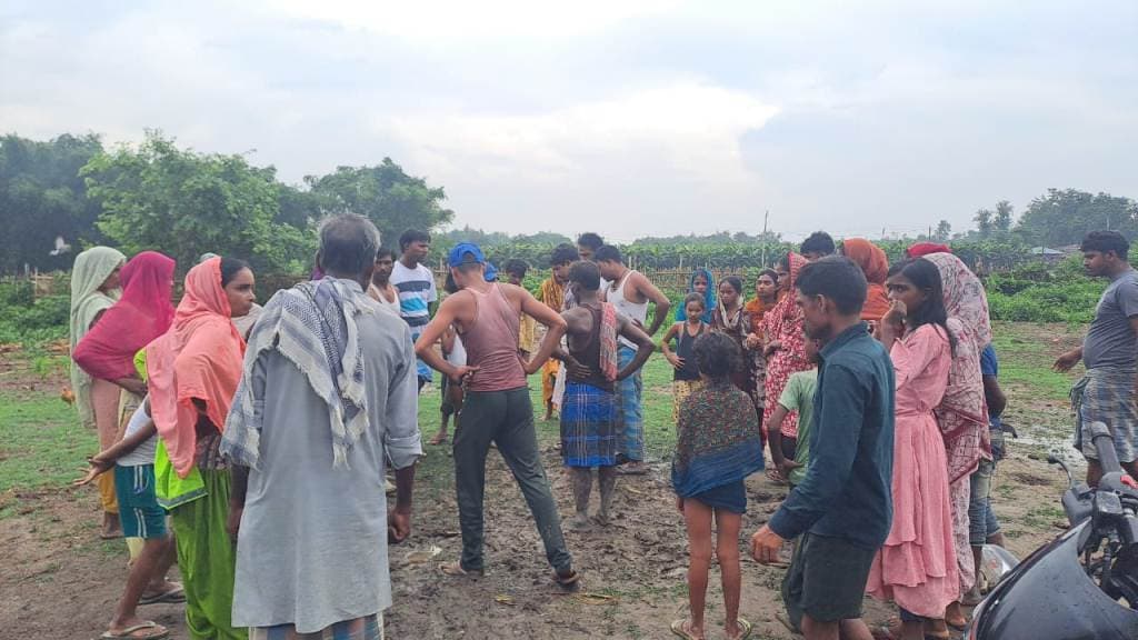 मघेली में बारिश में स्नान के दौरन वज्रपात की चपेट में आने से किशोर की मौत