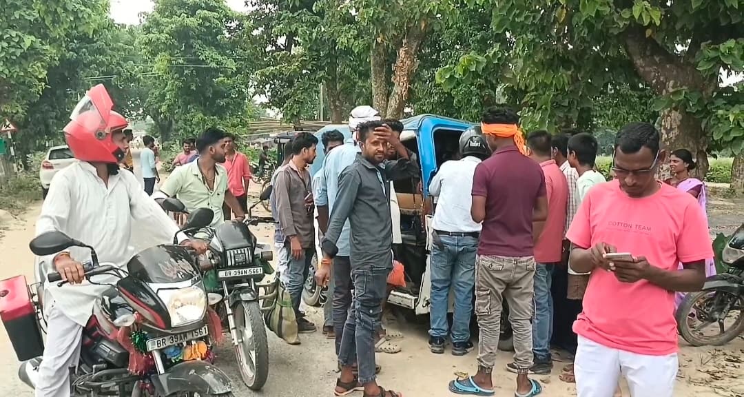 टोटो की आमने-सामने टक्कर में कई लोग हुए जख्मी