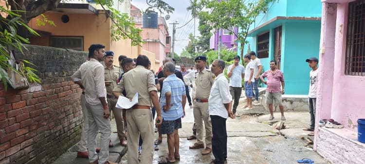 अधेड़ ने घरेलू विवाद में गले में फंदा डालकर कर ली आत्महत्या