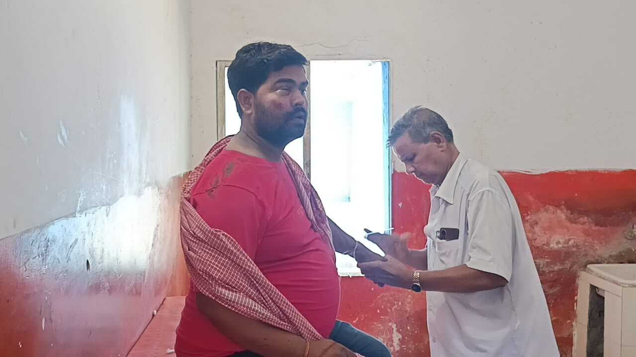 दो बाइक की टक्कर में जीजा-साली जख्मी, रेफर