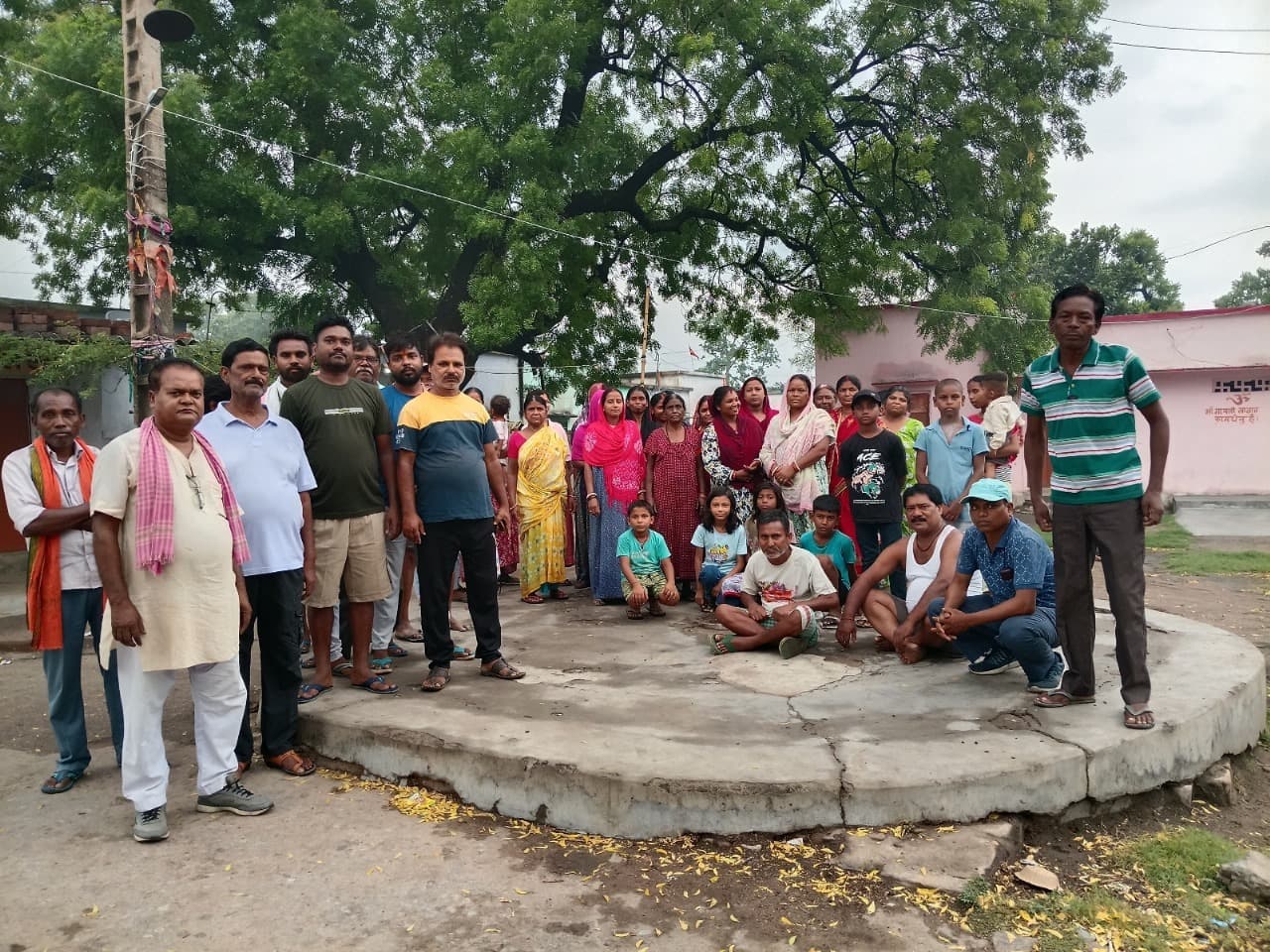 खलारी के गुलजारबाग अमरूस धौड़ा में खराब ट्रांसफार्मर से ग्रामीण बेहाल