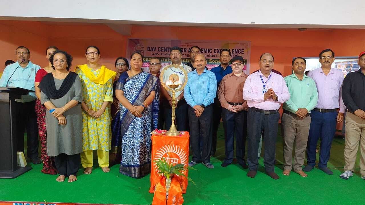 एस एल डीएवी पब्लिक स्कूल में हुआ कैपेसिटी बिल्डिंग प्रोग्राम