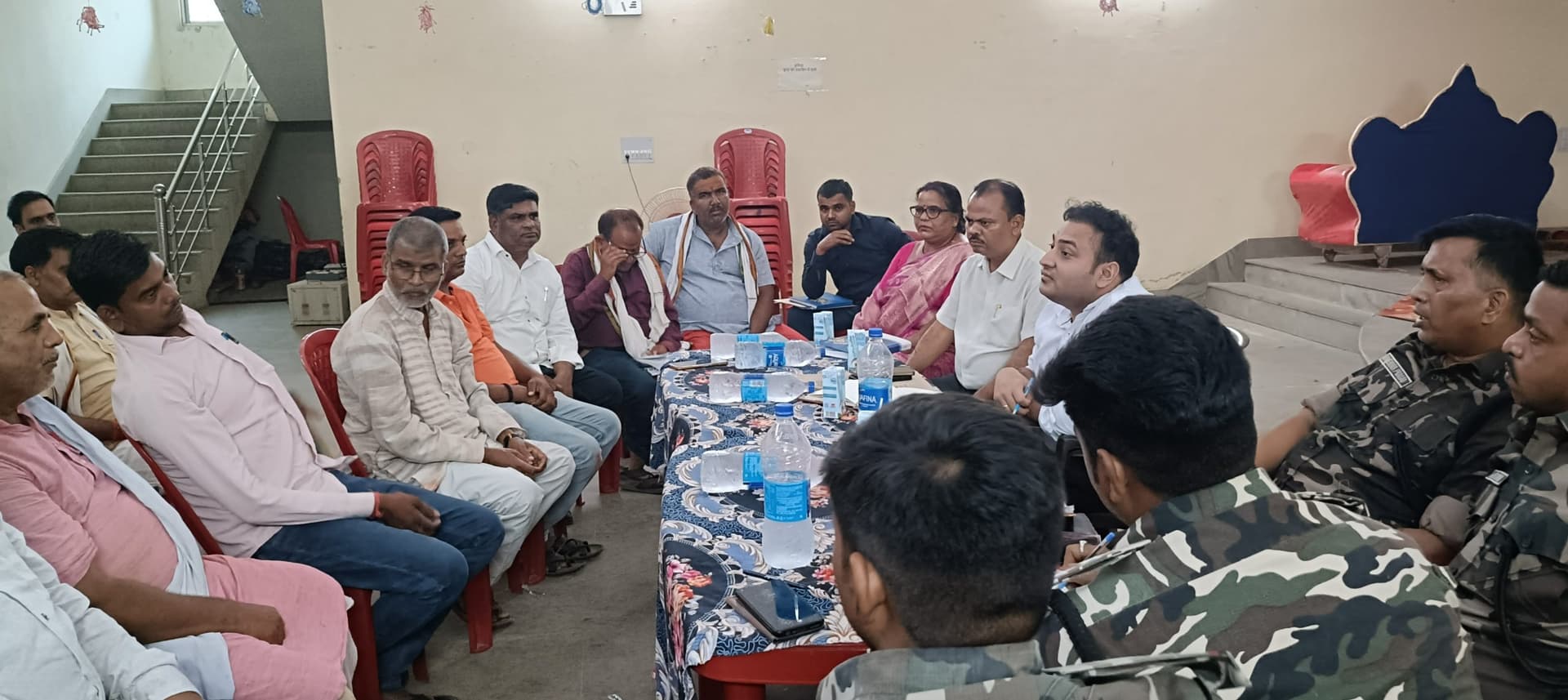 Giridih News :एसडीएम व एसडीपीओ ने की झारखंडधाम में बैठक