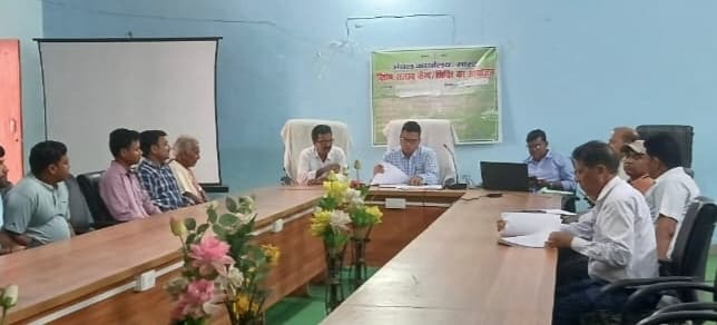 लगान वसूली में तेजी लायें राजस्व कर्मी : सीओ