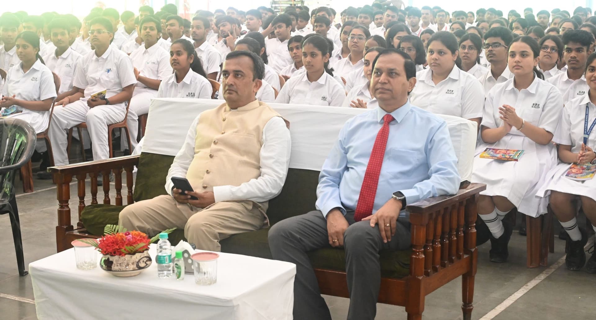 Bokaro News : माता-पिता व गुरुजनों का सम्मान करते हुए लक्ष्य के प्रति रहें समर्पित