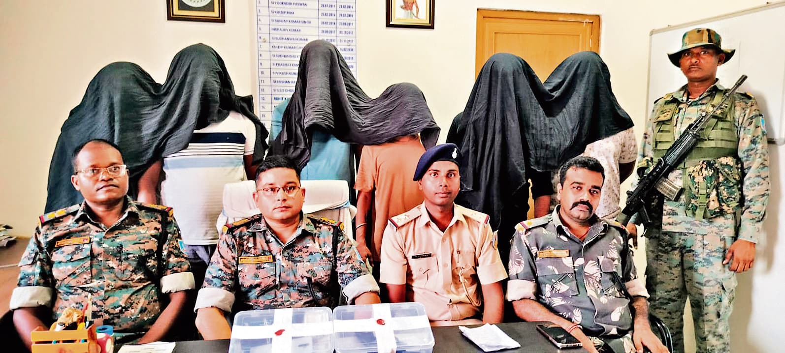 East Singhbhum News : पिस्तौल लेकर पार्टी कर रहे टाटा के छह युवक गिरफ्तार