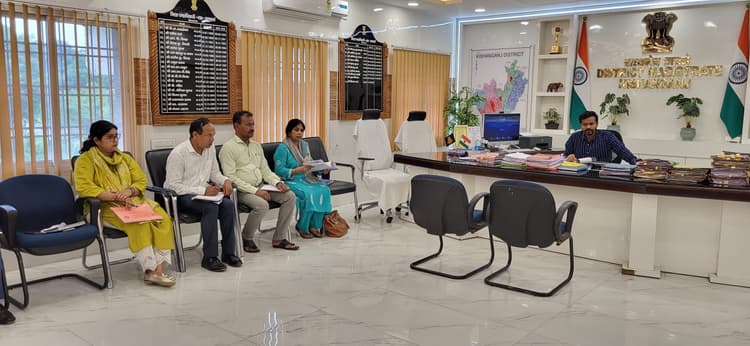 आइसीडीएस व सामाजिक सुरक्षा योजनाओं की समीक्षा