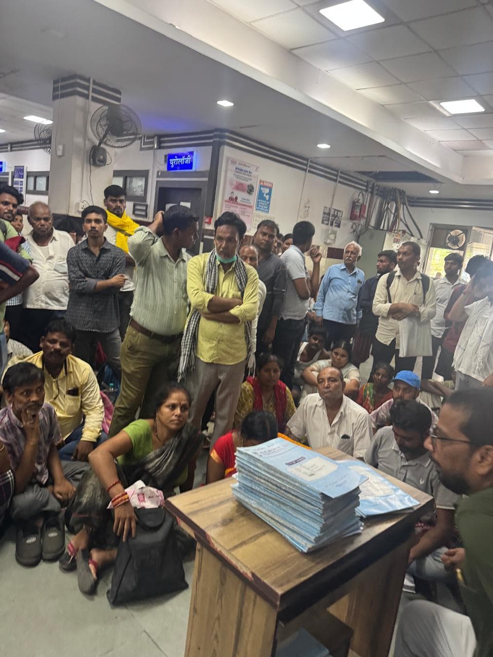 Patna News : आइजीआइएमएस के ओपीडी में एसी फेल, मरीज गर्मी से बेहाल