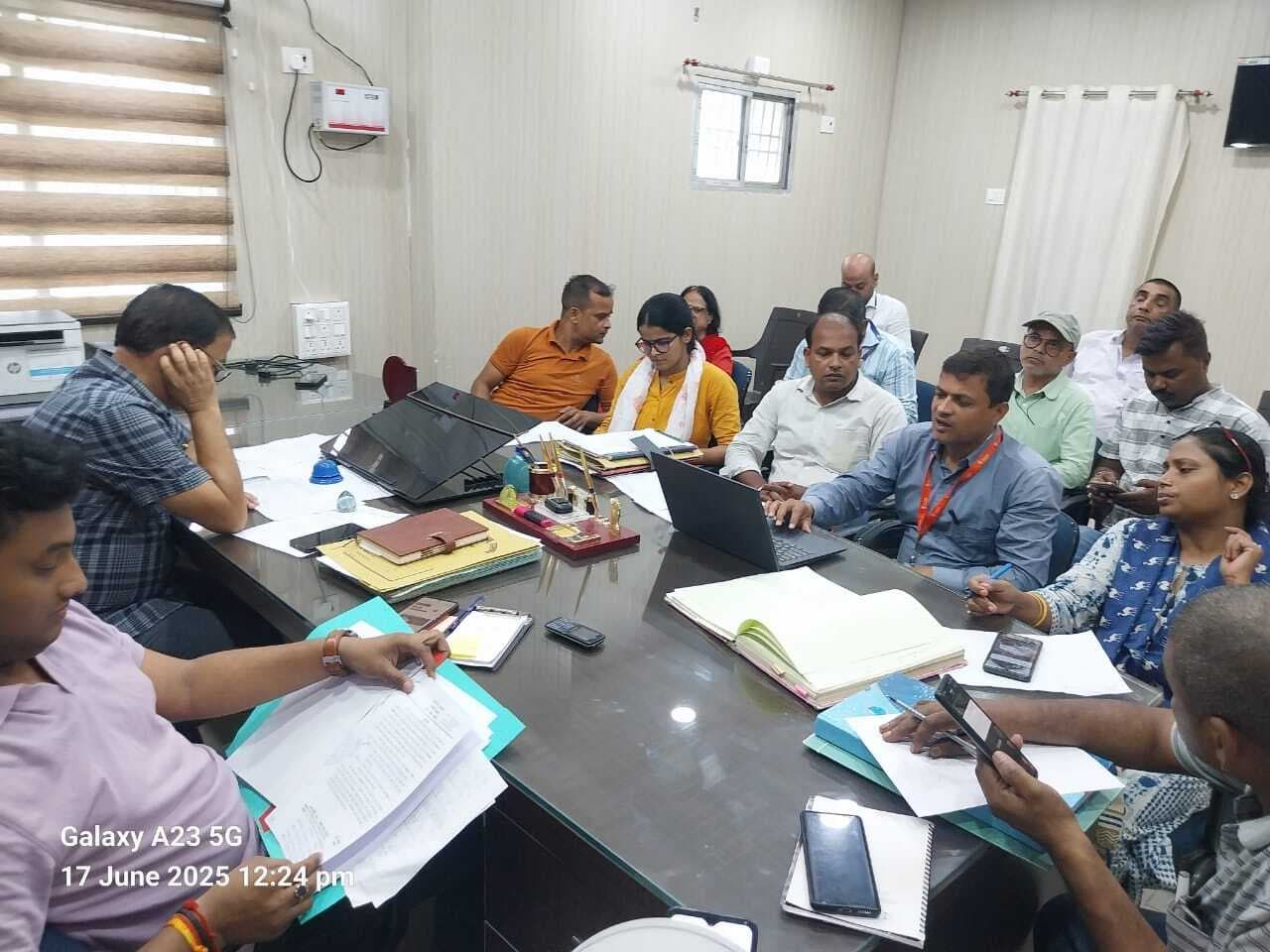 Samastipur: बीडीओ ने की कार्यों की समीक्षा