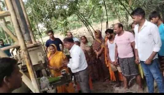 Samastipur: गोस्वामी मठ हरसिंगपुर में नल-जल का शिलान्यास