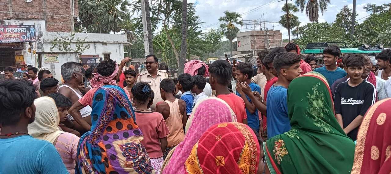 Samastipur: जलसंकट से नाराज लोगों ने किया एनएच 322 जाम