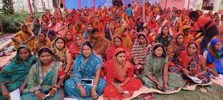 मधुबन में महिला संवाद कार्यक्रम आयोजित