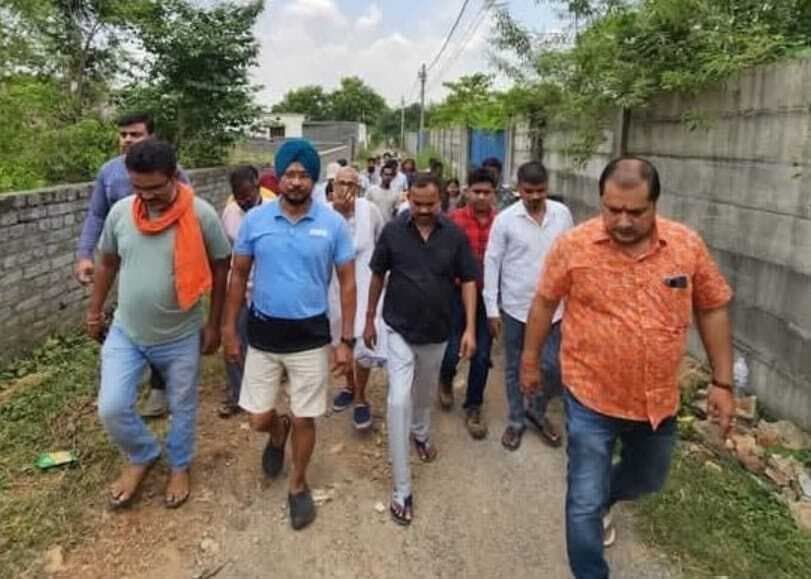 Jamshedpur news. गरुड़बासा, न्यू साईं कॉलोनी में विधायक मंगल कालिंदी ने किया दौरा