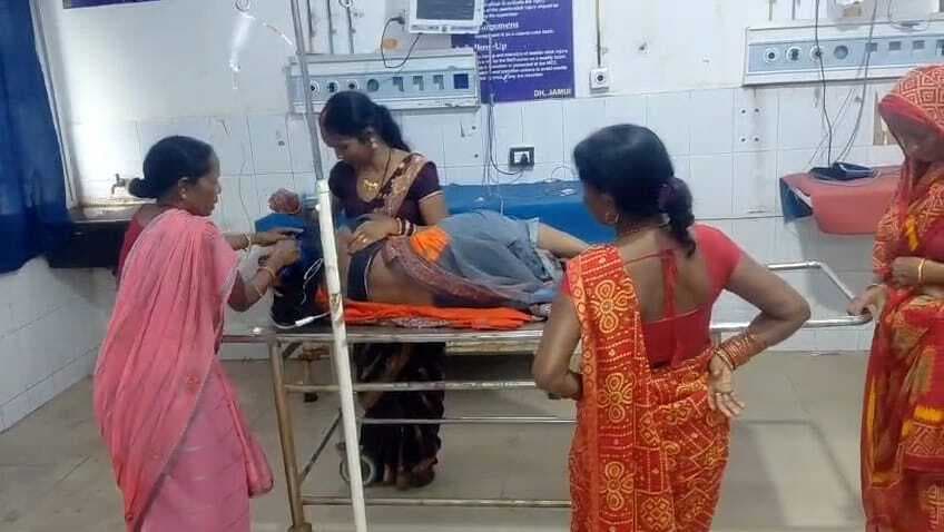 सड़क दुघर्टना में महिला घायल