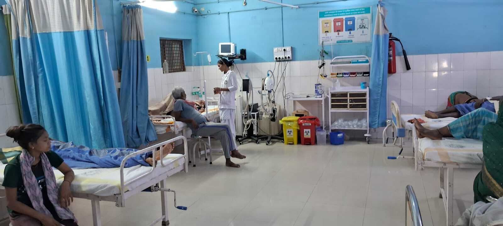 बदहाली : चार वर्षों से बिना वेंटिलेटर के चल रहा है आईसीयू, 5 माह में गयी 74 जान