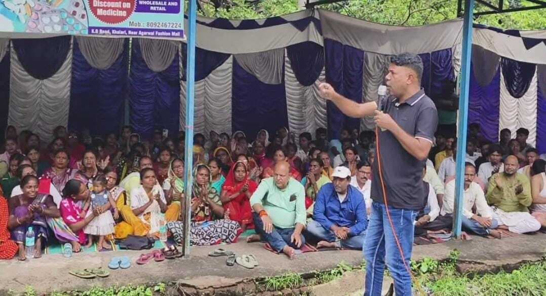 मधुकान कंपनी की मनमानी के खिलाफ आक्रोश, मजदूरों का प्रदर्शन