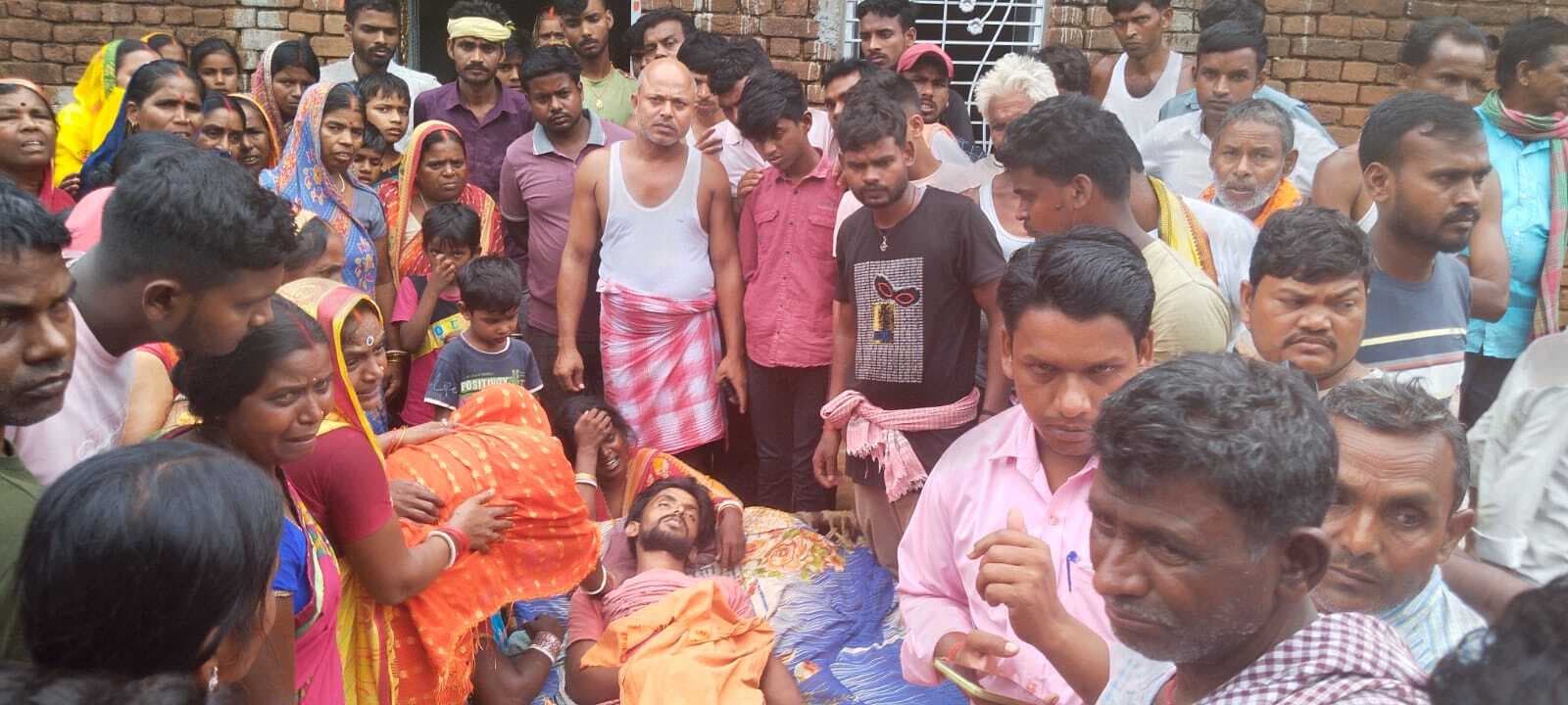 करंट लगने से खेत जोत रहे किसान की मौत