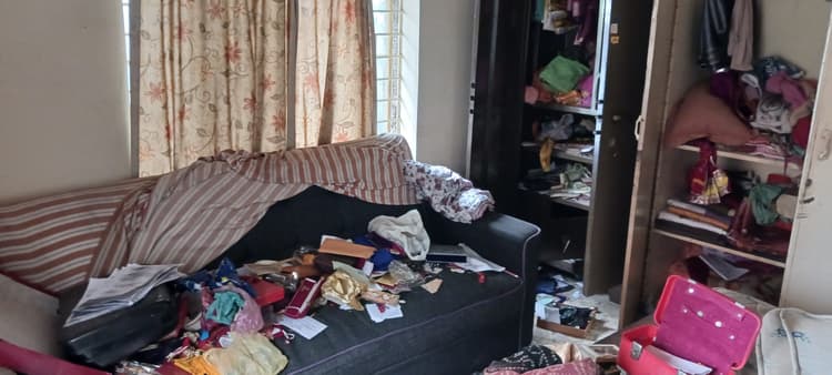 Dhanbad News : भौंरा मारवाड़ी पट्टी में बंद आवास का ताला तोड़ पांच लाख की चोरी