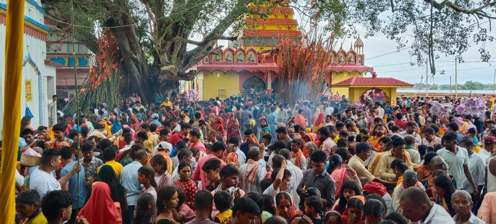 सरौन काली मंदिर की वार्षिक पूजा में उमड़े श्रद्धालु