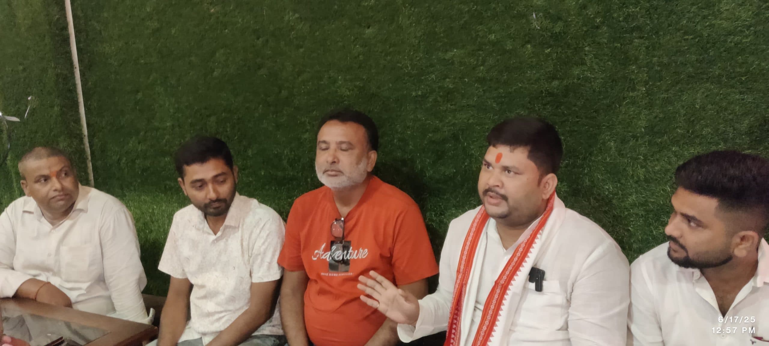 अरवा - उसना चावल के फेरा में फंसे पैक्स अध्यक्ष हो रहे परेशान