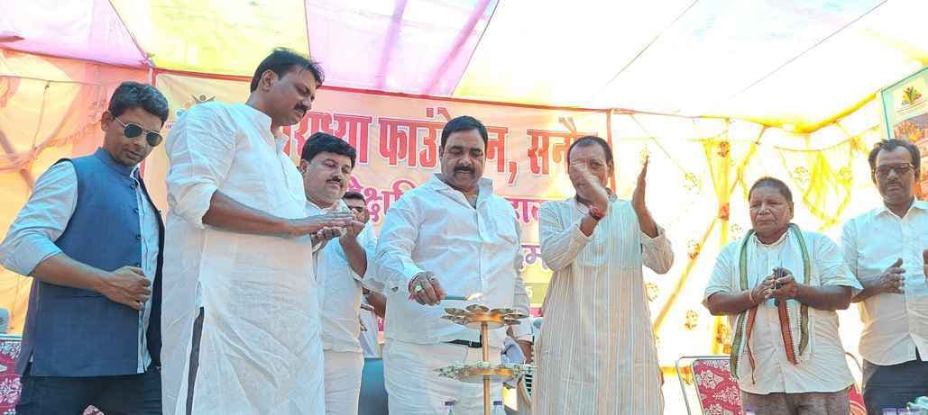 शिक्षा को आगे बढ़ाने का प्रयास कर रहा आराध्या फाउंडेशन : मंत्री