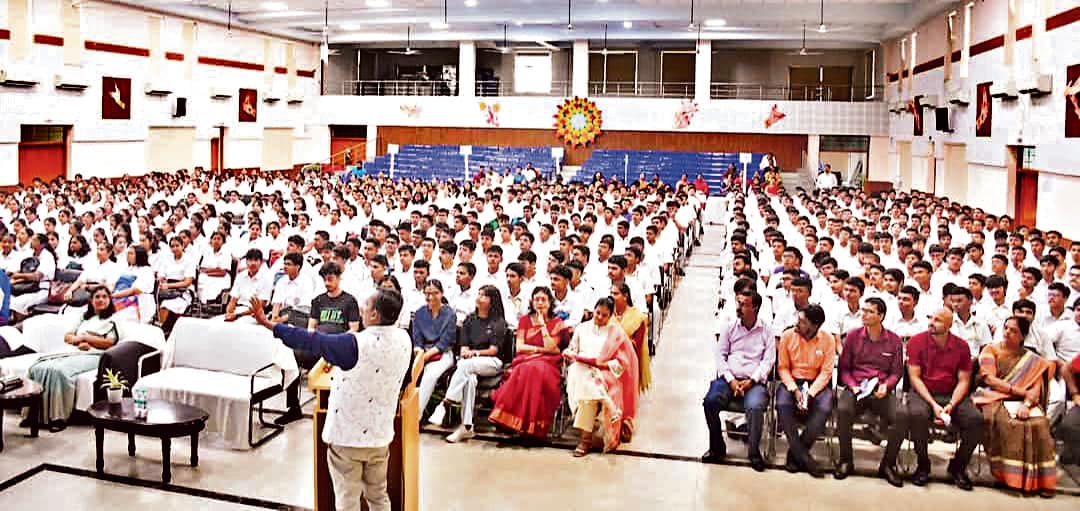 Ranchi News : डीपीएस में 11वीं के विद्यार्थियों के लिए ओरिएंटेशन कार्यक्रम