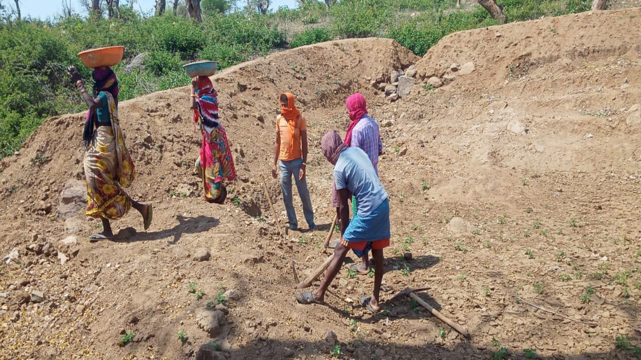 Ranchi news : मनरेगा में इस बार 12 करोड़ मानव दिवस सृजन का रखा गया लक्ष्य