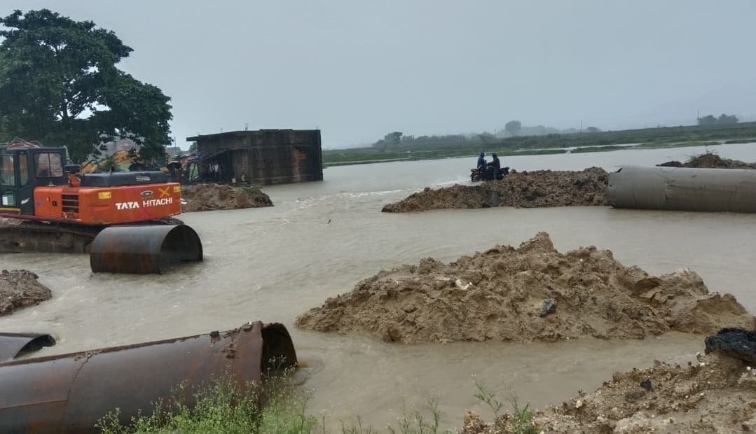 सिल्ली में बारिश के कारण डायवर्सन बहा